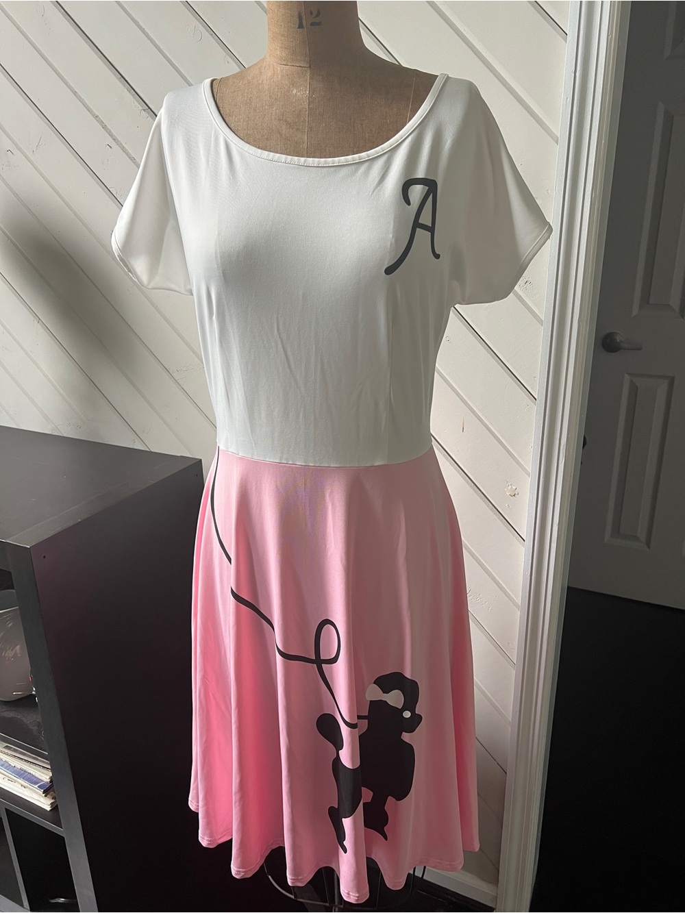 Women’s Poodle Skirt Pink/White/Black Letter A Halloween Costume Sz Meu